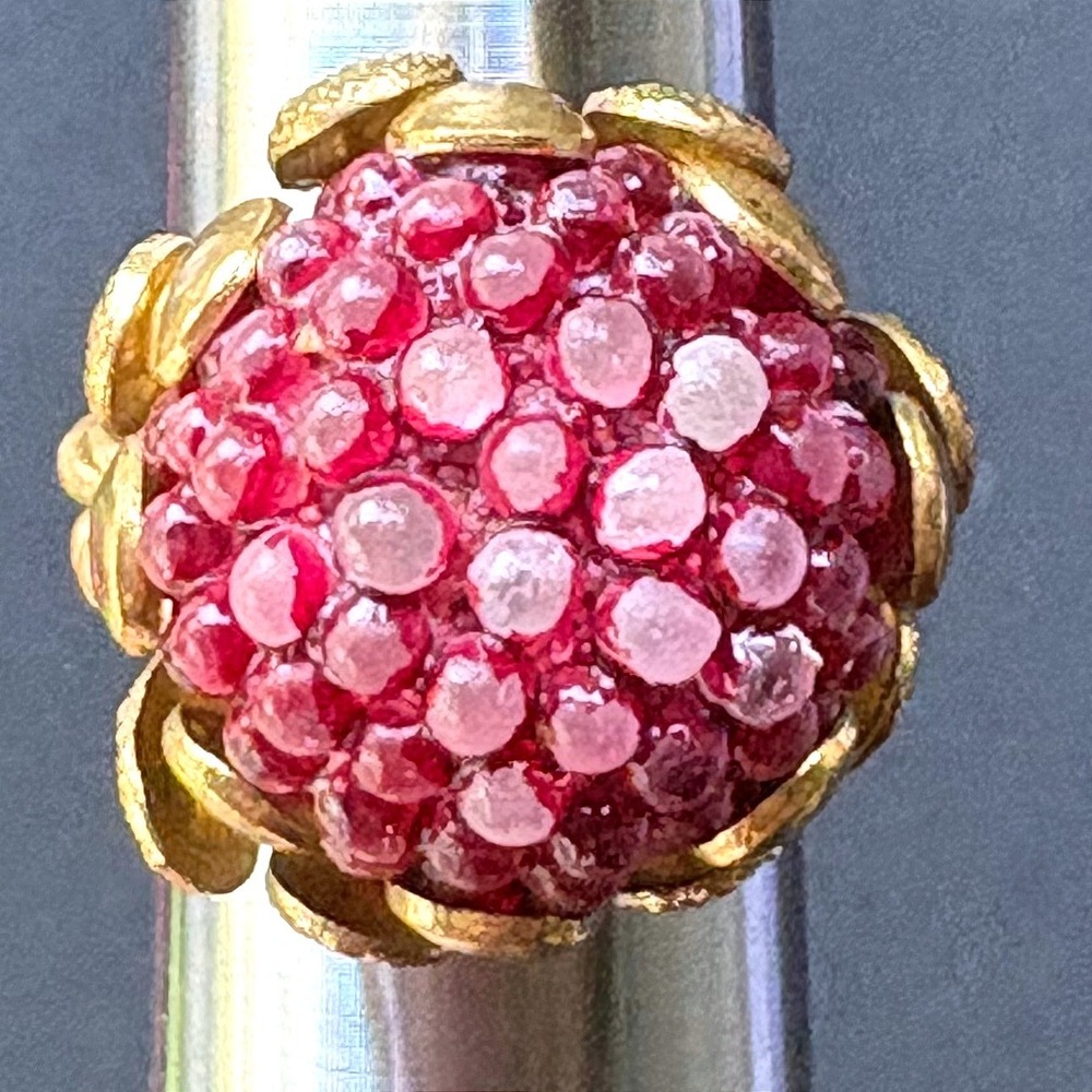 Vintage Style Raspberry Cluster Cocktail Ring Red Pink Gold Tone Twisted Band